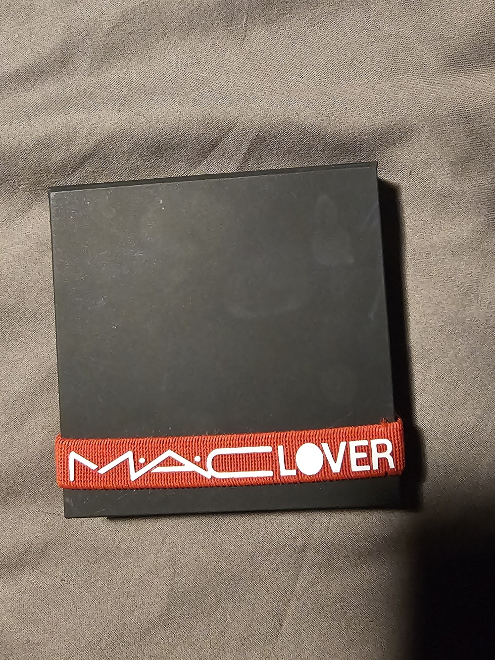 MAC Cosmetics Lover Mirrored Eyeshadow Pallete, Fits 4 Colors
